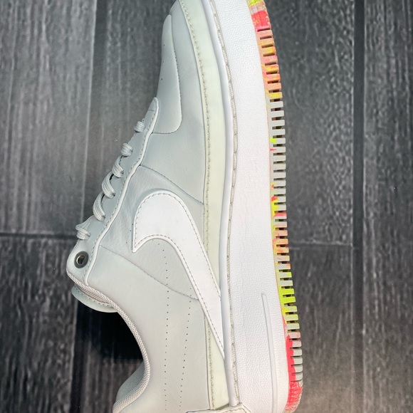 Nike Air Force 1 Jester XX Floral Print Womens 9 Platinum White AV2461-001 - Picture 4 of 16